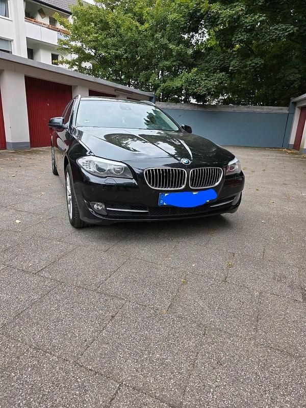 Schwarz Gebraucht 2010 BMW 525 Kombi | 7.499 € (Superpreis) - Bild 1/4