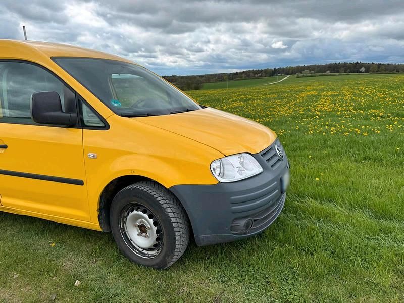 Second-hand VW Caddy 69 CP (50 kW) 2009 Galben Monovolum
