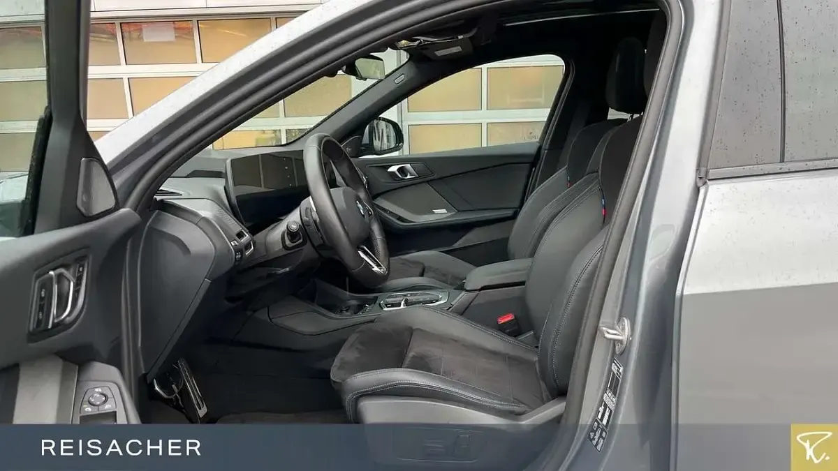 Gebraucht BMW 123 M Sport 218 PS (160 kW) 2025 Skyscraper grau metallic Kleinwagen
