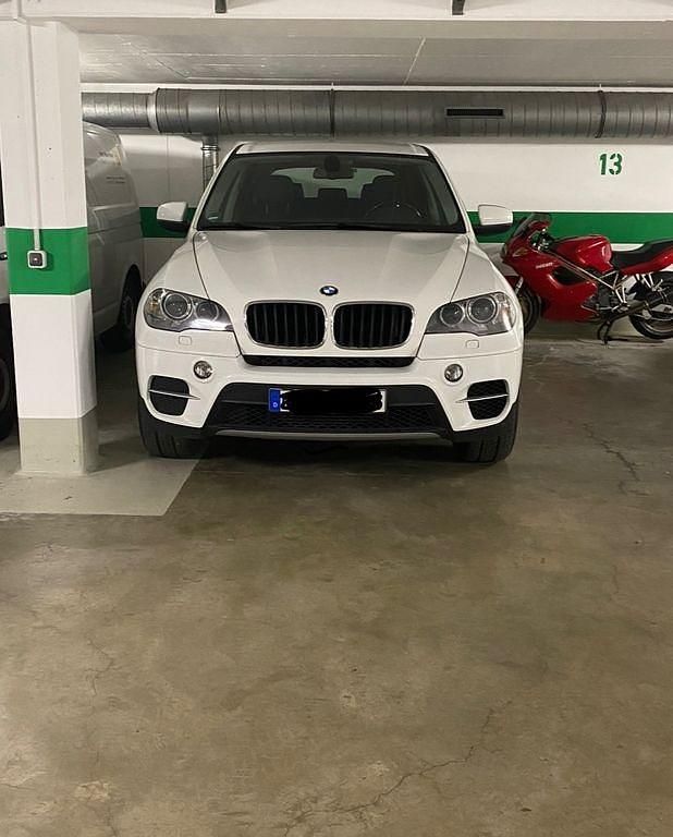 Second-hand BMW X5 245 CP (180 kW) 2012 Negru SUV