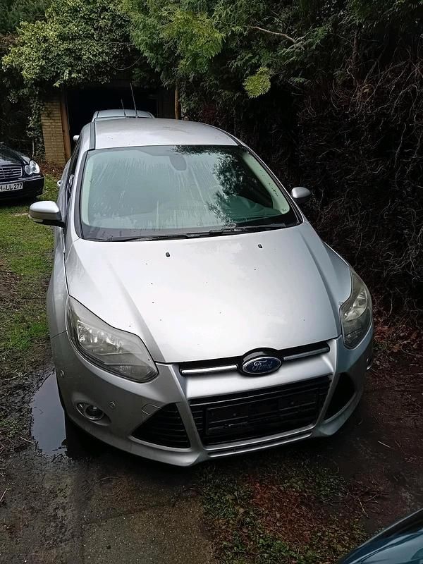 Second-hand Ford Focus 140 CP (102 kW) 2011 Argintiu Break