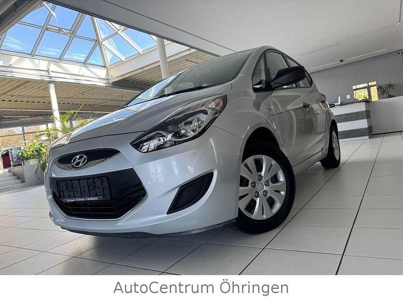 Gebraucht Hyundai ix20 Classic 90 PS (66 kW) 2011 Silber Kleinwagen