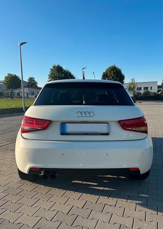 Gebraucht Audi A1 143 PS (105 kW) 2011 Weiß Kleinwagen