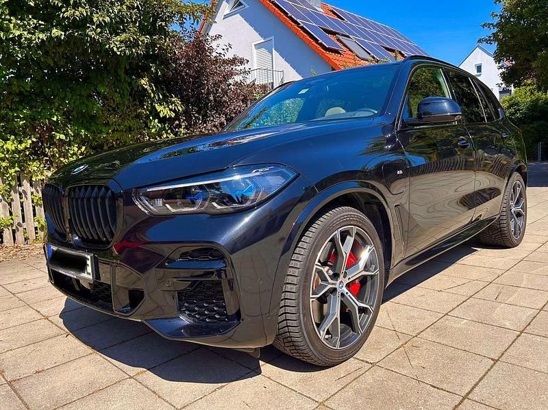 Schwarz Gebraucht 2022 BMW X5 M Sport SUV | 64.900 € (Fairer Preis) - Bild 1/4