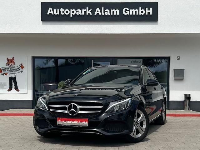 Schwarz Gebraucht 2018 Mercedes C220 Limousine | 13.499 € (Teuer) - Bild 1/4
