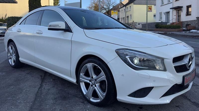 Gebraucht Mercedes CLA200 136 PS (100 kW) 2016 Weiß Limousine