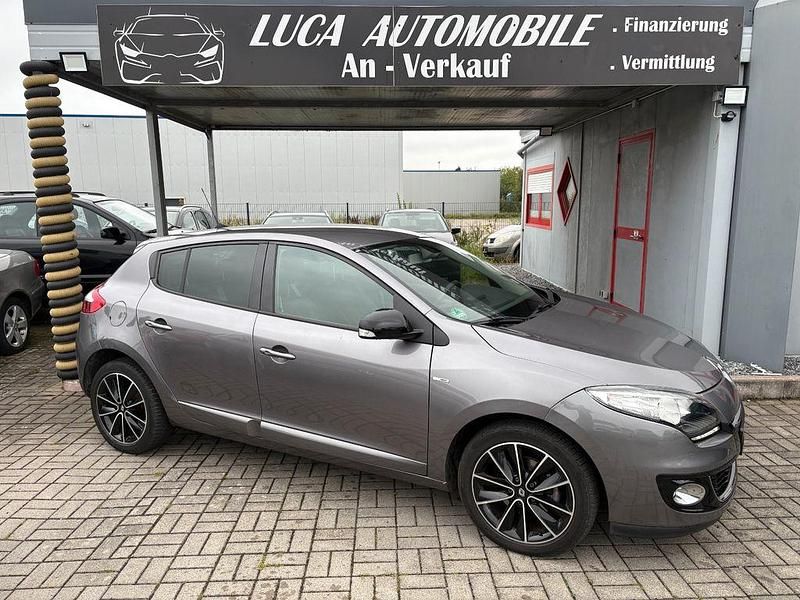 Grau Gebraucht 2012 Renault Mégane III Bose Edition Limousine | 6.790 € (Etwas zu teuer) - Bild 1/4
