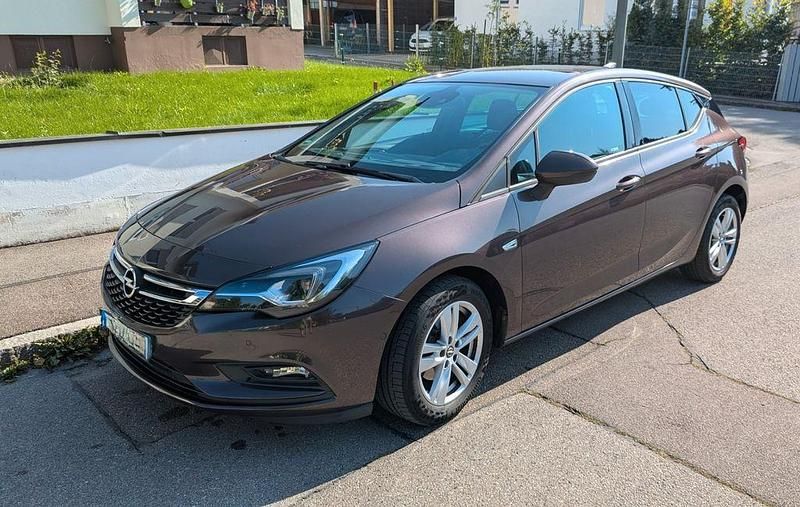 Braun Gebraucht 2017 Opel Astra Edition Limousine | 8.250 € (Guter Preis) - Bild 1/4