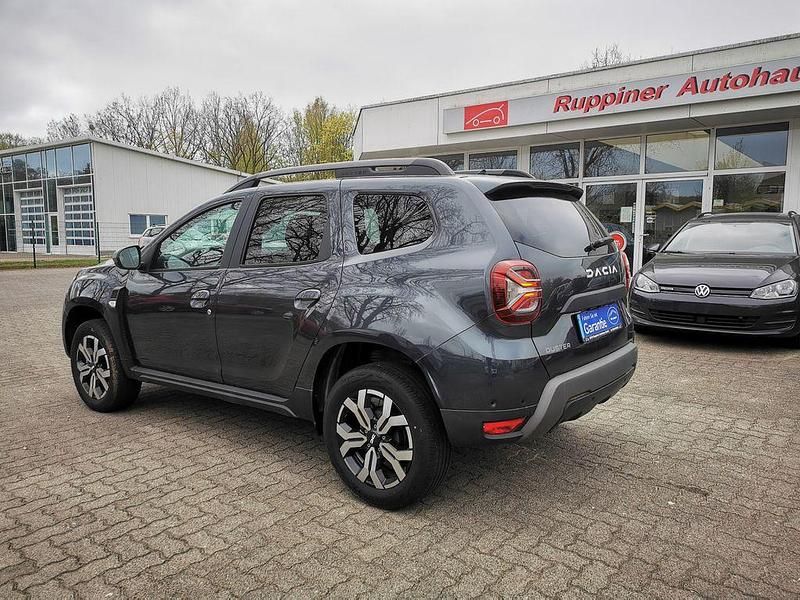 Second-hand Dacia Duster Journey 101 CP (74 kW) 2022 Gri SUV