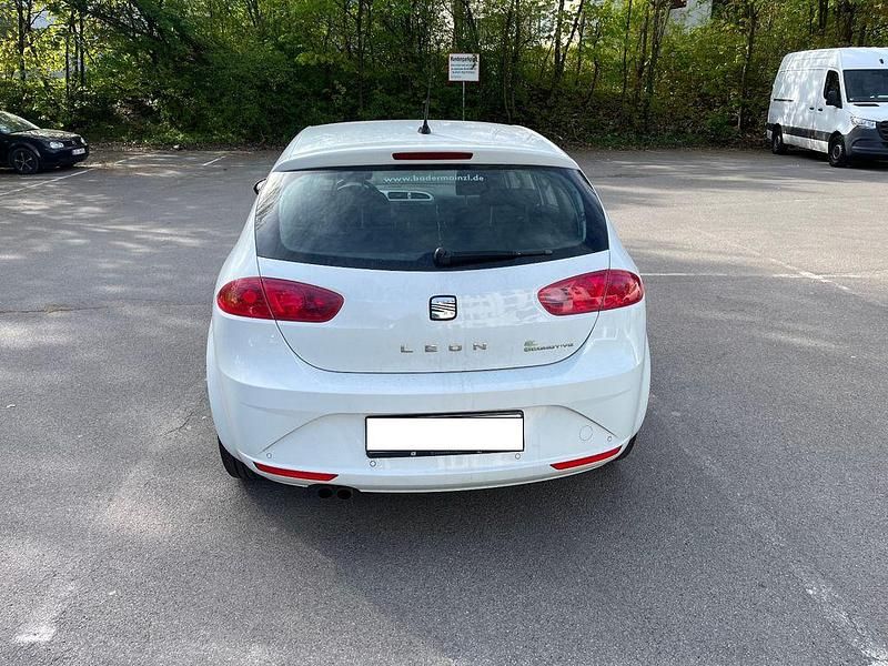 Brugt Seat Leon Reference 105 HK (77 kW) 2012 Hvid Sedan
