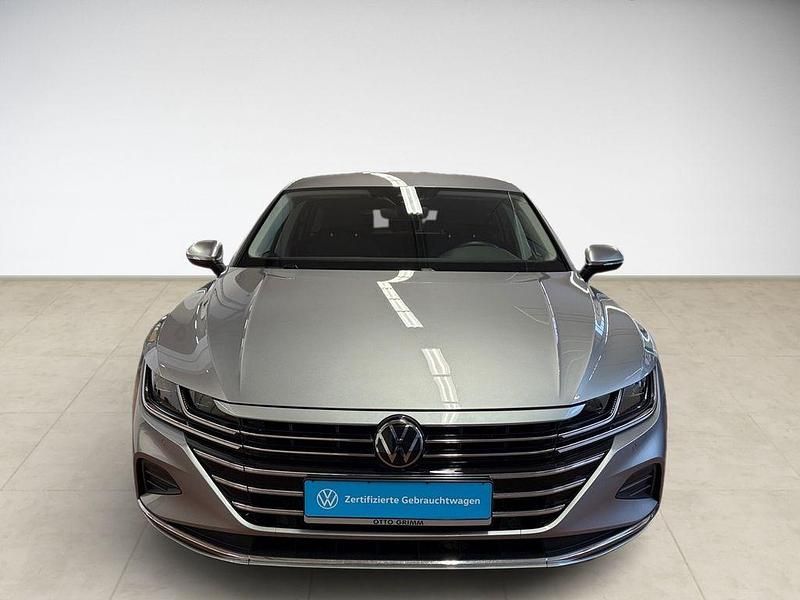 Gebraucht VW Arteon Elegance 150 PS (110 kW) 2023 Pyritsilber metallic (metallic) Kombi