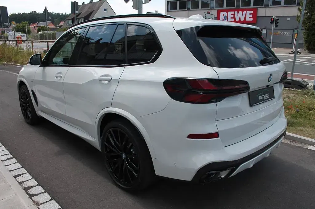 Gebraucht BMW X5 M Sport 286 PS (210 kW) 2024 Weiß SUV