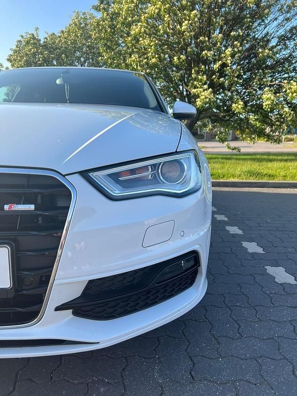 Gebraucht Audi A3 Comfort 179 PS (131 kW) 2014 Weiß Kombi