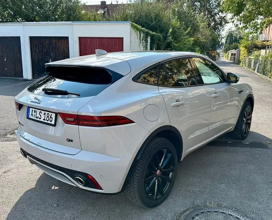 Gebraucht Jaguar E-Pace R-Dynamic 249 PS (183 kW) 2018 Grau SUV