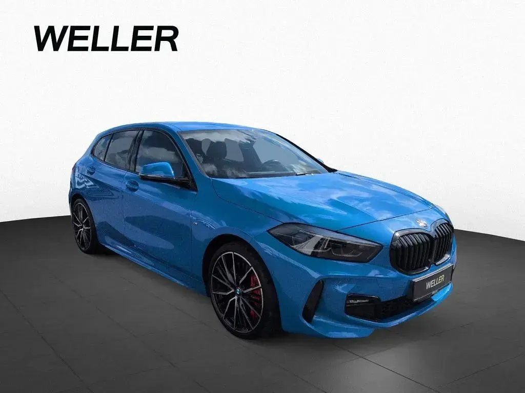 Gebraucht BMW 120 Comfort Edition 178 PS (130 kW) 2023 Misano blau (blau) Limousine