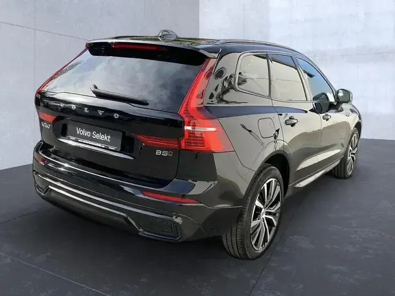 Gebraucht Volvo XC60 Ultimate 173 PS (127 kW) 2023 Schwarz SUV