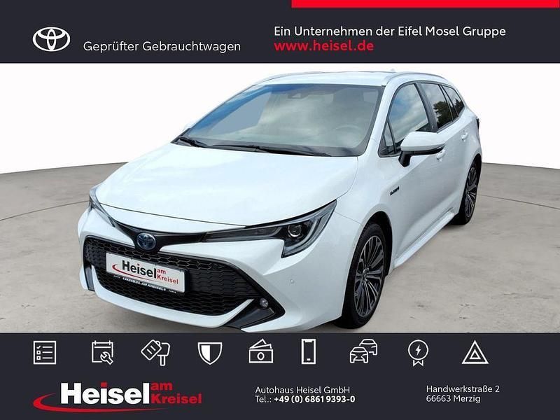 Schneeweiß Gebraucht 2021 Toyota Corolla Team Kombi | 19.990 € (Guter Preis) - Bild 1/4