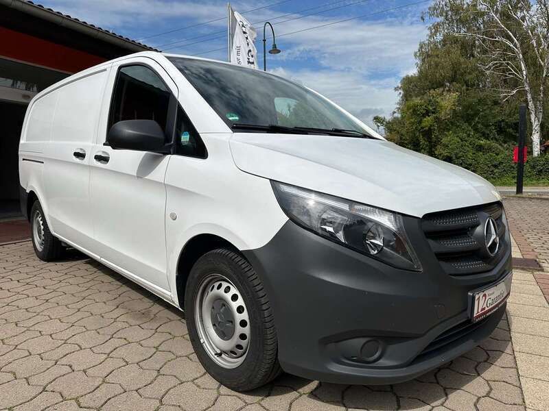 Arktikweiß Gebraucht 2018 Mercedes Vito Van / Kleinbus | 17.500 € (Superpreis) - Bild 1/4