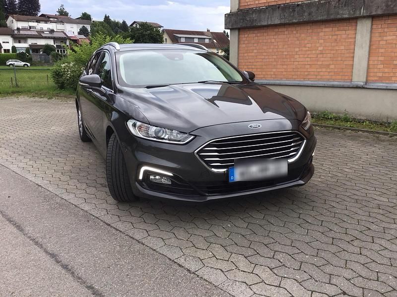 Silber Gebraucht 2020 Ford Mondeo Kombi | 17.400 € (Fairer Preis) - Bild 1/4