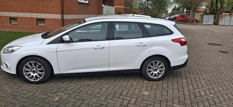 Second-hand Ford Focus 115 CP (84 kW) 2014 Alb Break