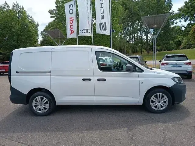 Gebraucht VW Caddy 102 PS (75 kW) 2022 Candyweiss Van / Kleinbus