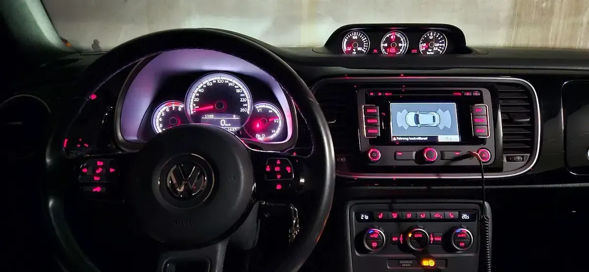 Gebraucht VW Beetle Design 105 PS (77 kW) 2014 Schwarz Kleinwagen