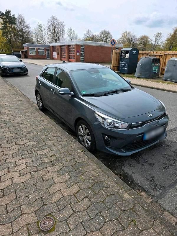 Gebraucht Kia Rio 101 PS (74 kW) 2021 Grau Kleinwagen