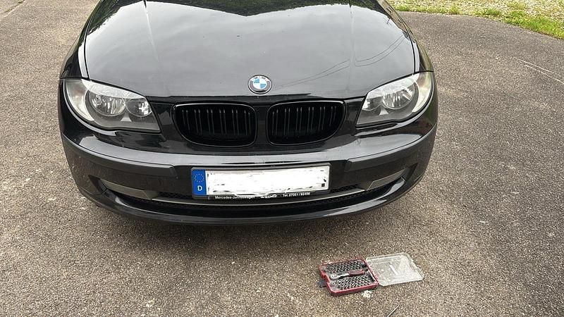Schwarz Gebraucht 2007 BMW 116 Kleinwagen | 2.900 € - Bild 1/4