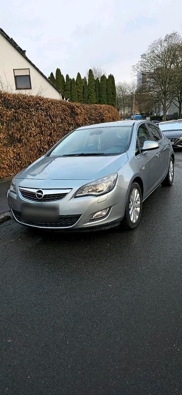 Gebraucht Opel Astra 180 PS (132 kW) 2011 Blau Kombi