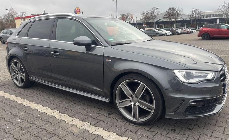 Grau Gebraucht 2016 Audi A3 S-Line Limousine | 15.500 € (Superpreis) - Bild 1/4