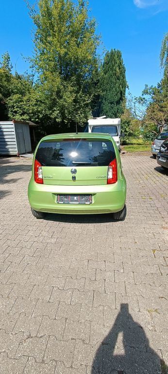 Grün Gebraucht 2013 Skoda Citigo Ambition Kleinwagen | 9.800 € (Fairer Preis) - Bild 1/4