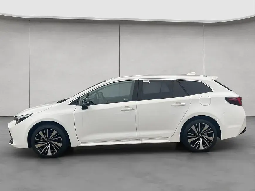 Ny Toyota Corolla 178 HK (130 kW) 2025 Hvid Sedan