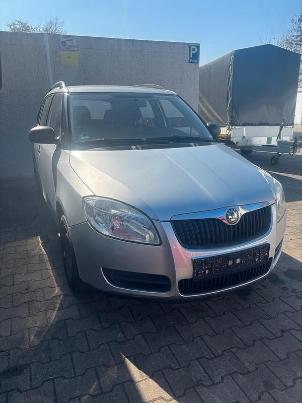 Gebraucht Skoda Fabia 60 PS (44 kW) 2008 Silber Kleinwagen
