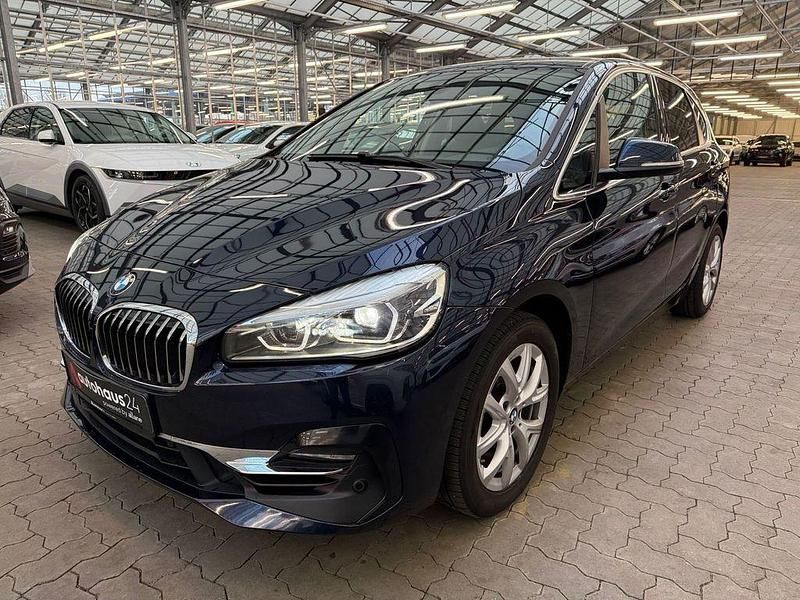 Gebraucht BMW 220 Active Tourer Luxury Line 192 PS (141 kW) 2018 Blau Van / Kleinbus