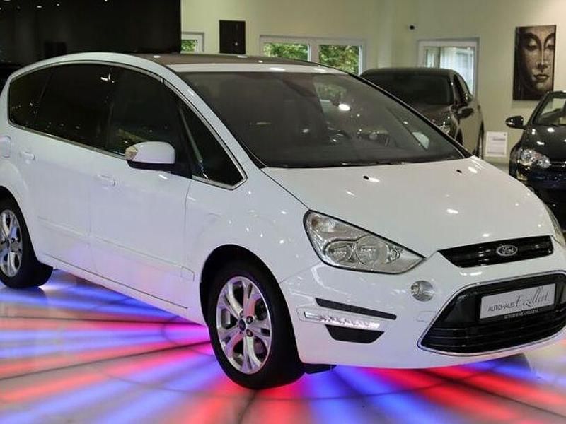 Gebraucht Ford S-MAX Titanium 160 PS (117 kW) 2011 Frostweiß Van / Kleinbus