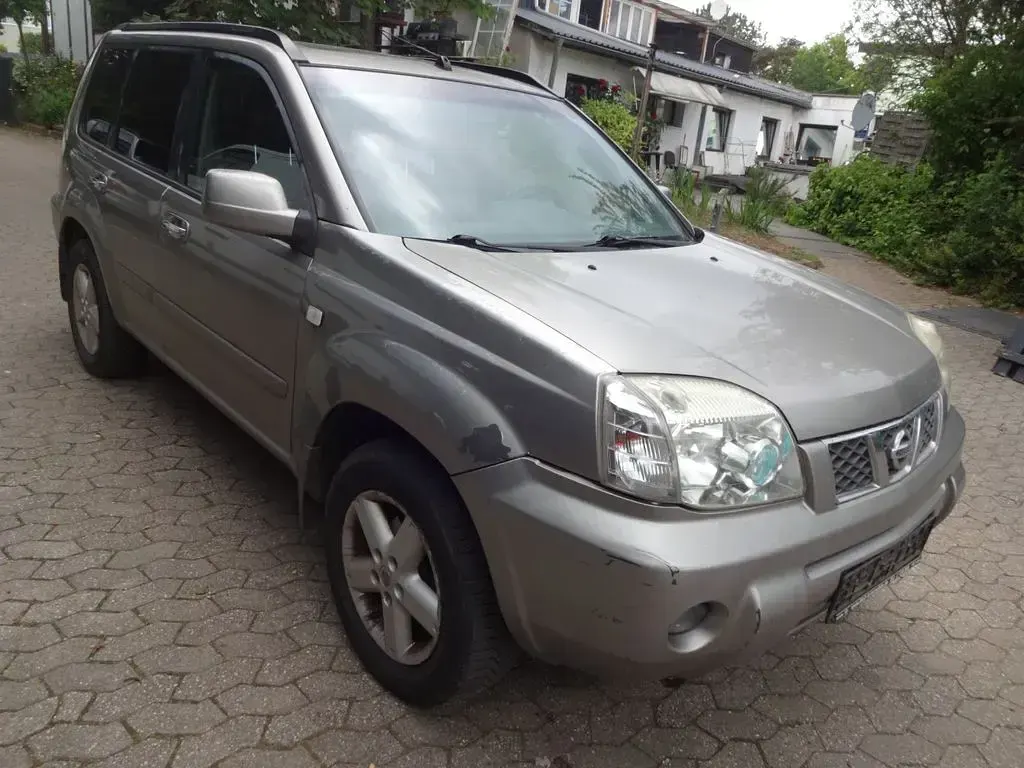Gebraucht Nissan X-Trail 136 PS (100 kW) 2004 Silber SUV