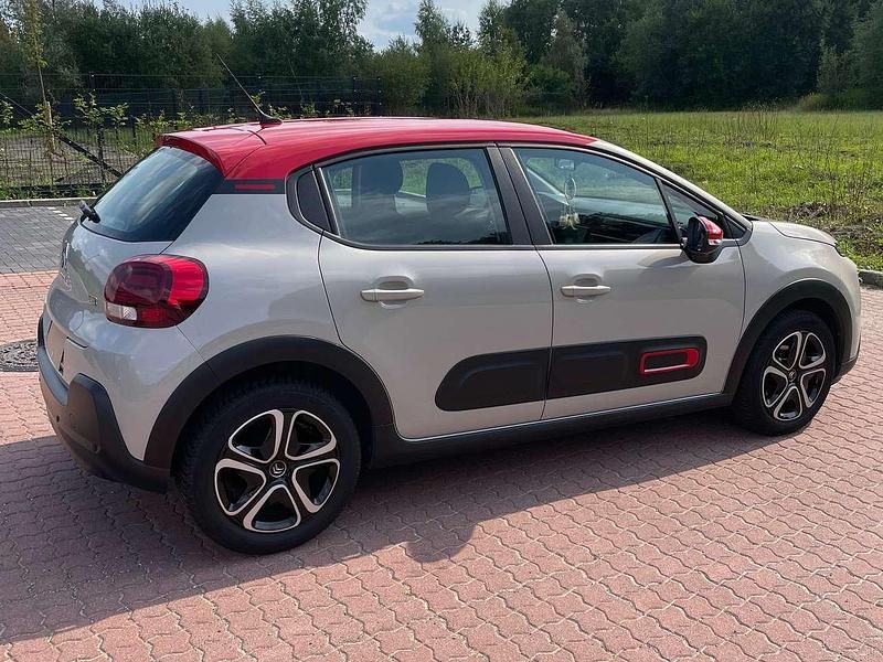 Grau Gebraucht 2022 Citroën C3 PureTech Kleinwagen | 12.900 € (Fairer Preis) - Bild 1/4