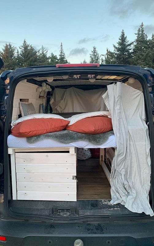 Używany Ford Transit Connect 95 KM (69 kW) 2015 Niebieski Minivan