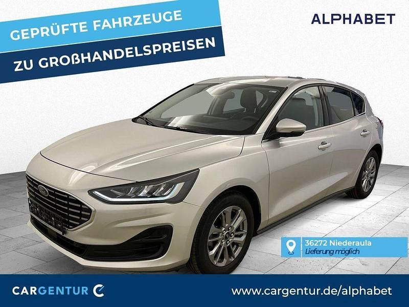 Moondust silber metallic Gebraucht 2023 Ford Focus Titanium Limousine | 18.090 € (Superpreis) - Bild 1/2