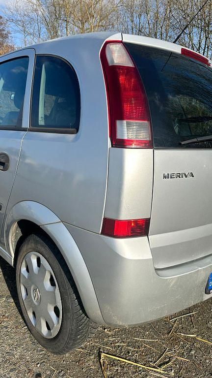 Gebraucht Opel Meriva 101 PS (74 kW) 2004 Silber Van / Kleinbus