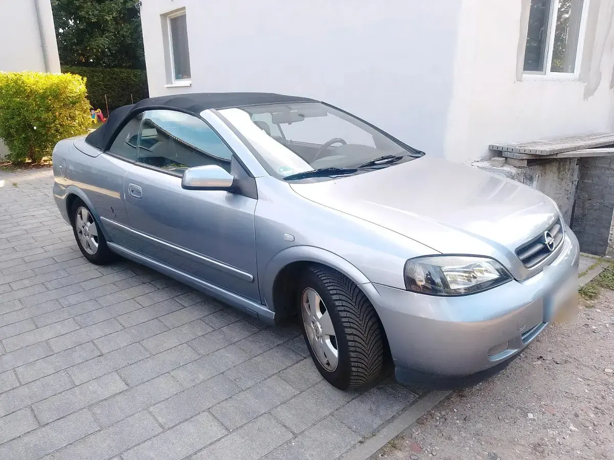 Gebraucht Opel Astra 125 PS (91 kW) 2002 Silber Cabrio