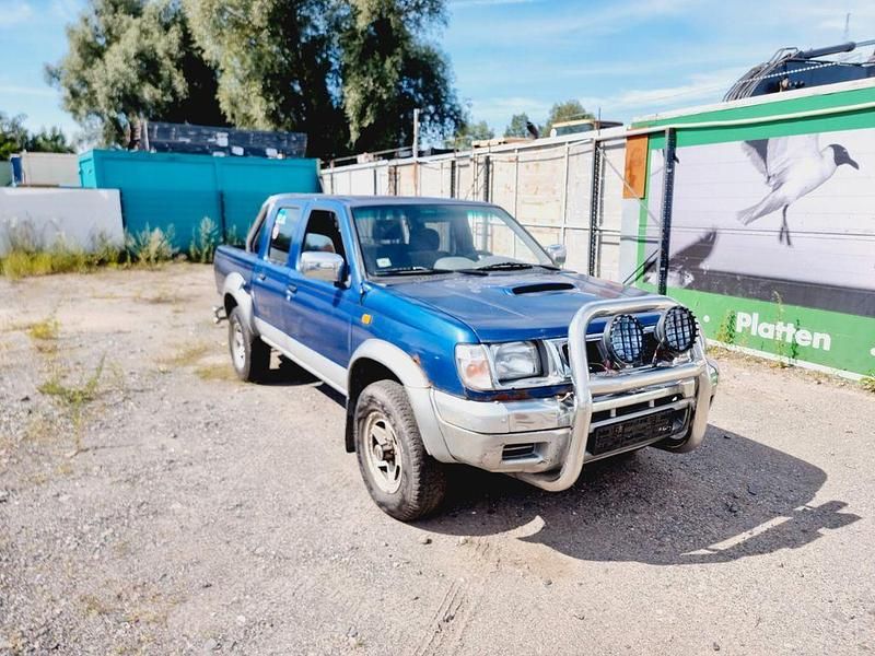 Gebraucht Nissan Navara 103 PS (75 kW) 2000 Blau Pickup