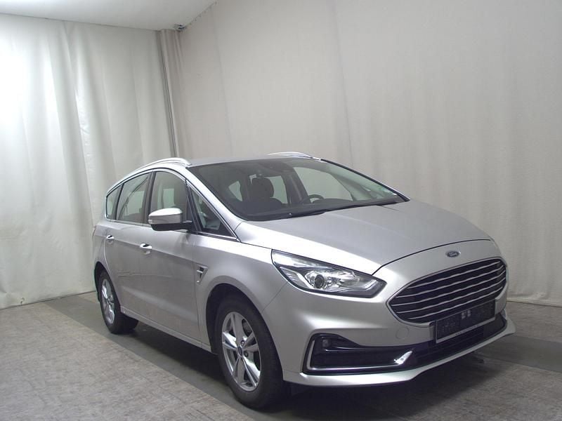 Gebraucht Ford S-MAX S 150 PS (110 kW) 2021 Polarsilber metallic Van / Kleinbus