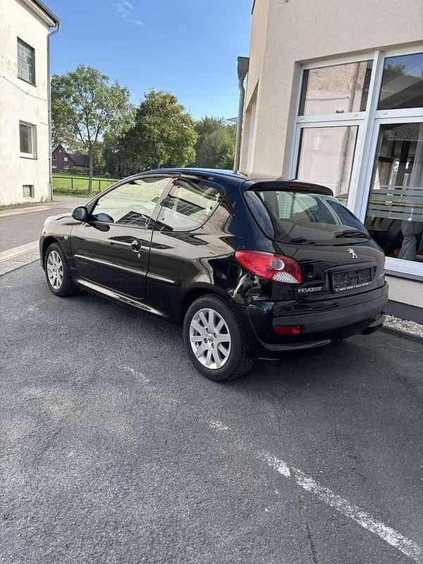 Gebraucht Peugeot 206 75 PS (55 kW) 2009 Schwarz Limousine