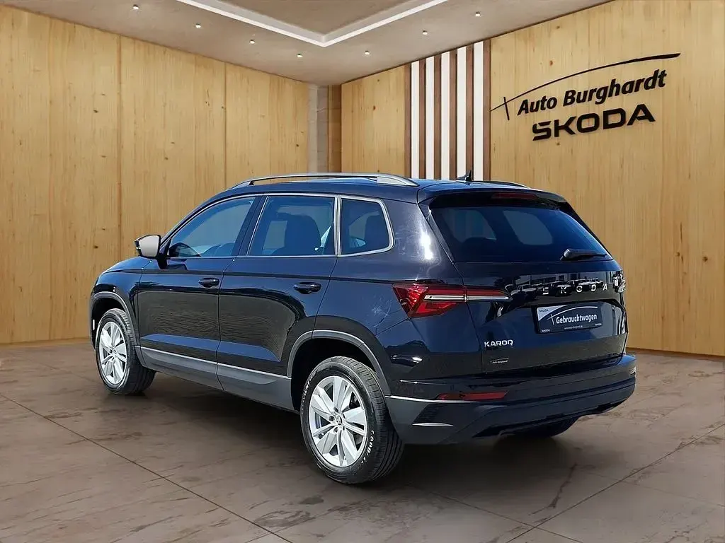 Gebraucht Skoda Karoq Selection 150 PS (110 kW) 2024 Schwarzmagic perleffekt SUV
