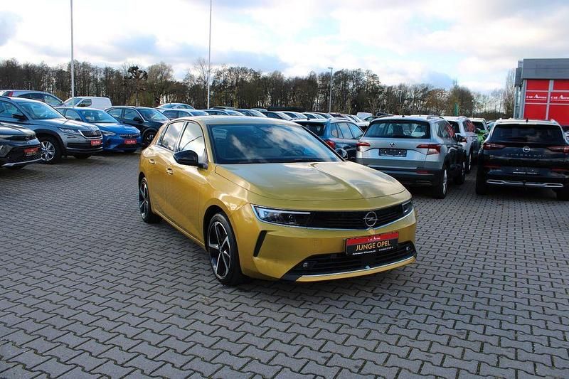 Gelb Gebraucht 2022 Opel Astra Business Edition Limousine | 20.930 € (Fairer Preis) - Bild 1/4