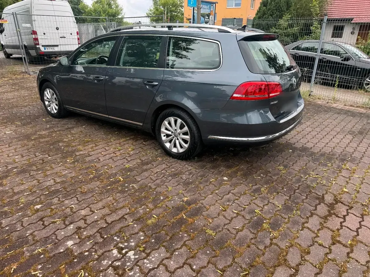 Gebraucht VW Passat 140 PS (102 kW) 2014 Grau Kombi