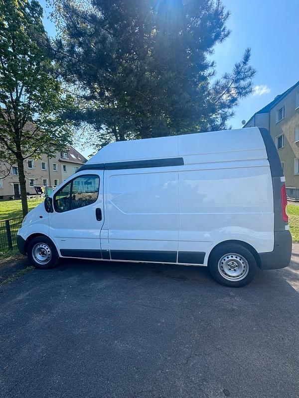 Gebraucht Opel Vivaro 114 PS (83 kW) 2007 Weiß Van / Kleinbus