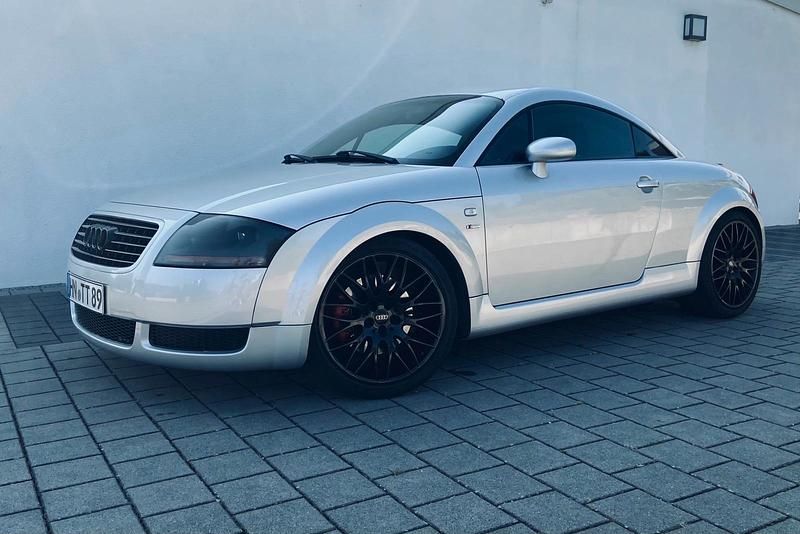 Silber Gebraucht 2001 Audi TT Comfort Coupé | 5.490 € (Fairer Preis) - Bild 1/4