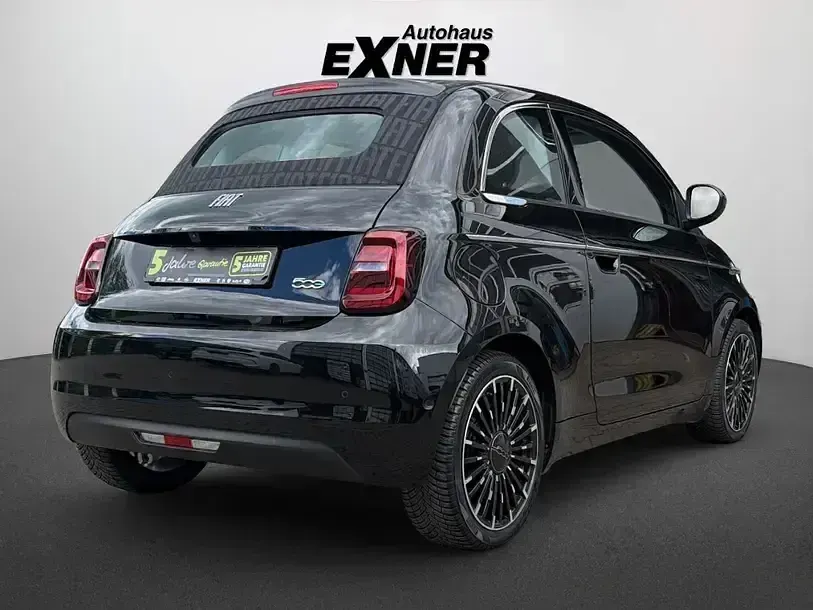 Gebraucht Fiat 500e La Prima 86 kW (118 PS) 2022 Onyx schwarz Cabrio
